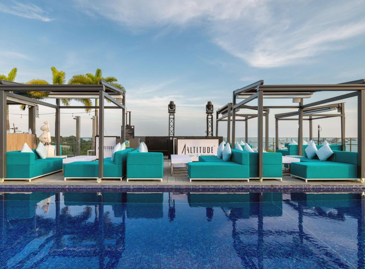 The Outpost Hotel Sentosa By Far East Hospitality (Adults Only) Сингапур Екстериор снимка Altitude Bar
