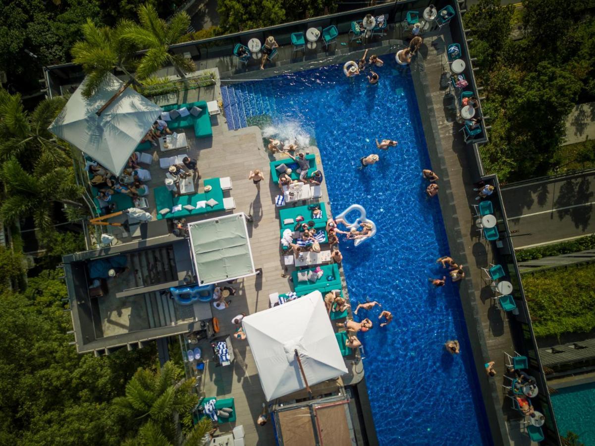 The Outpost Hotel Sentosa By Far East Hospitality (Adults Only) Сингапур Екстериор снимка Aerial view of the pool at the 101 Skybar