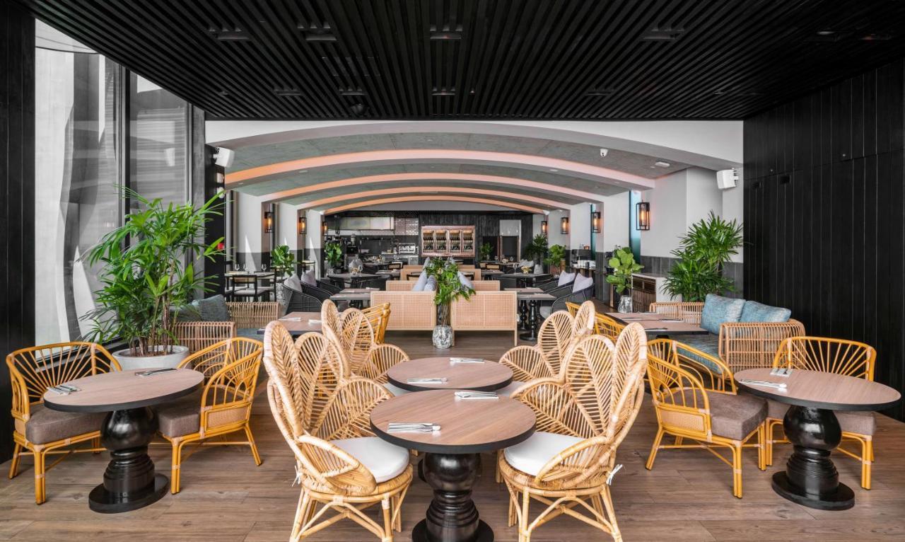The Outpost Hotel Sentosa By Far East Hospitality (Adults Only) Сингапур Екстериор снимка The lounge at the airport