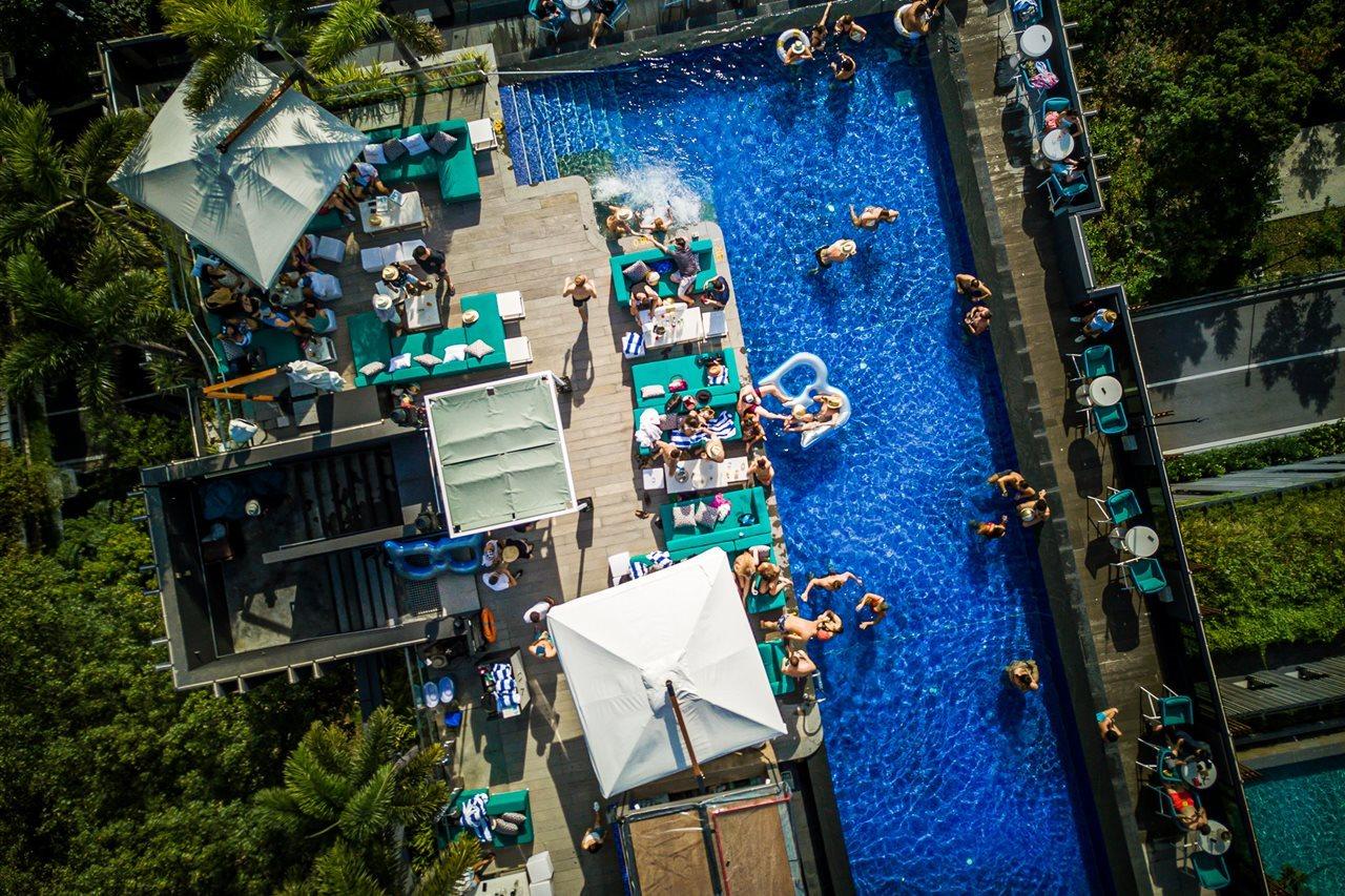 The Outpost Hotel Sentosa By Far East Hospitality (Adults Only) Сингапур Екстериор снимка Aerial view of the pool at the 2016 edition of the festival